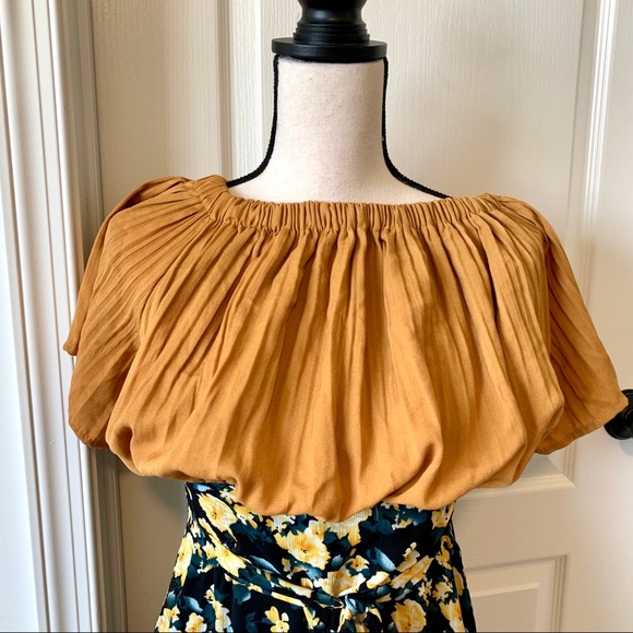 M&D Off/On the Shoulder Blouson Floral Dress—SZ. S - Picture 3 of 14